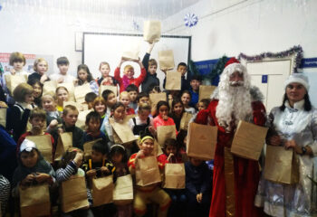 191224-1-00-gifts-for-children